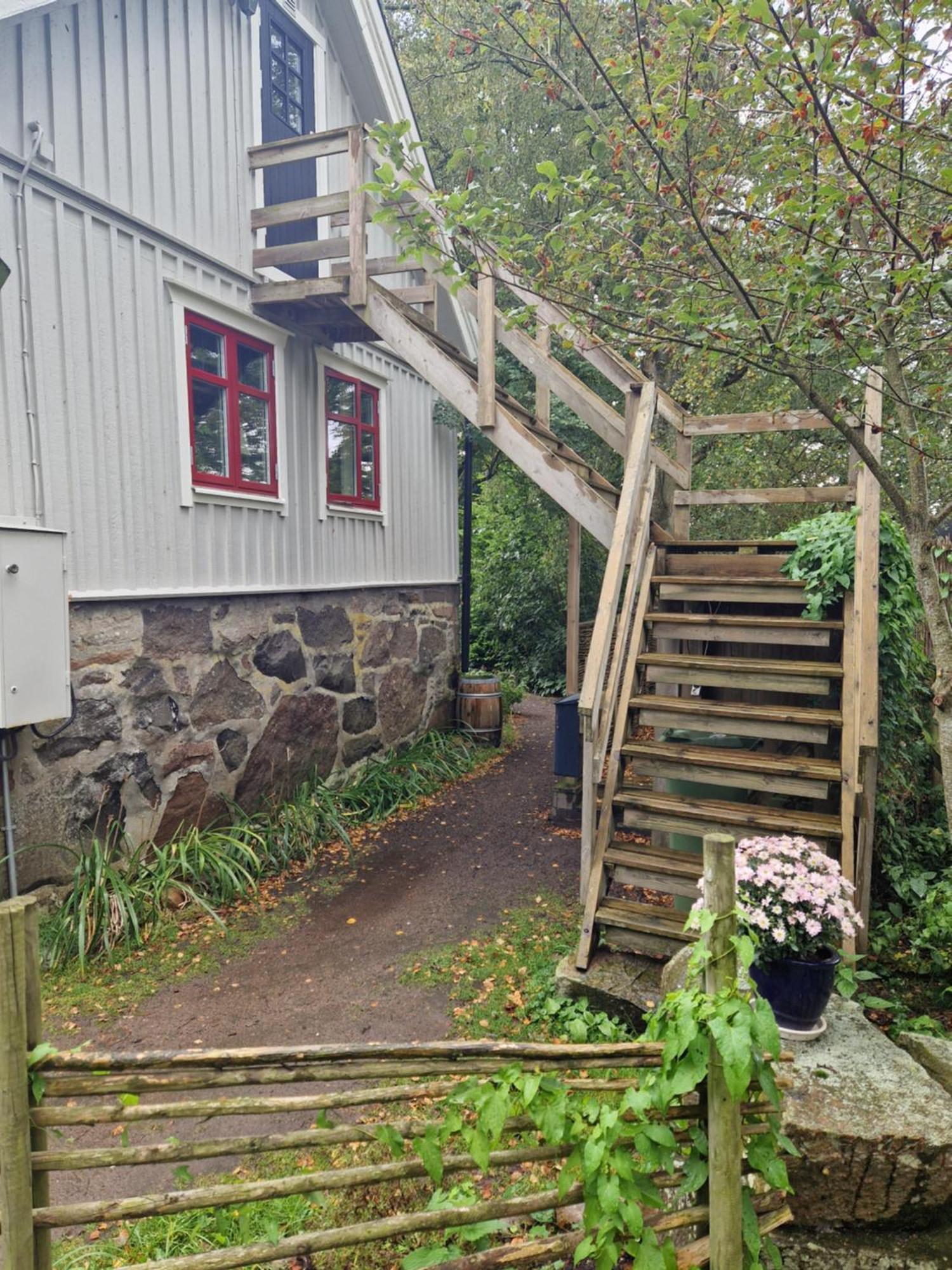 Loftlaegenhet Pa Haestgard I Tvaaker Lägenhet Exteriör bild